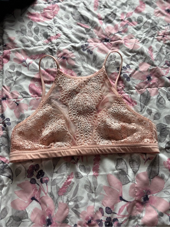 Victoria's Secret Other - Victoria's Secret Lace High-Neck Bralette in Blush Pink